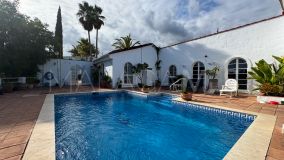 Country House for sale in El Velerin, Estepona East