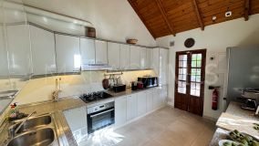 Country House for sale in El Velerin, Estepona East