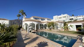 Villa en venta en Seghers, Estepona