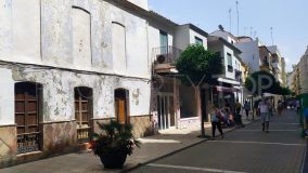 LOCATION LOCATION LOCATION - Prime location on one of the most popular streets in the Old Town of Estepona
