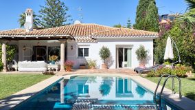Three bedroom villa for sale in El Paraiso, Estepona