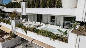 Espectacular apartamento de tres dormitorios en Las Terrazas de Las Lomas del Marbella Club