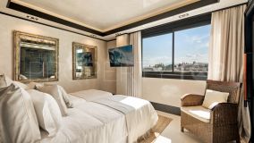 For sale 3 bedrooms penthouse in Playa Esmeralda