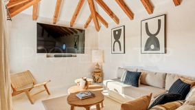Buy villa with 6 bedrooms in Estepona Hills