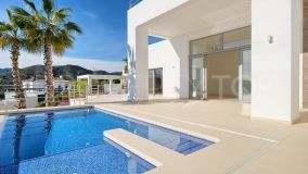 Newly built contemporary four bedroom villa with stunning views in Puerto del Capitan, Benahavis