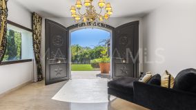 Villa for sale in El Herrojo, Benahavis