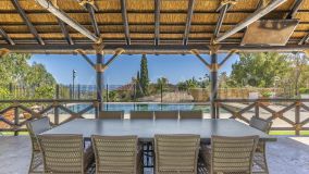 Villa for sale in El Herrojo, Benahavis