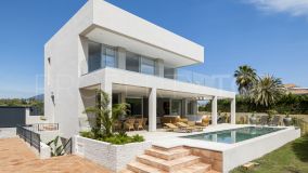 Exquisite 5-bedroom villa offering sea views, located in San Pedro Playa.