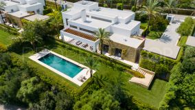 Outstanding frontline golf six bedroom villa in Finca Cortesin