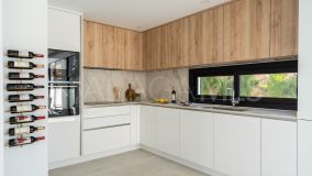 Villa for sale in La Campana, Nueva Andalucia