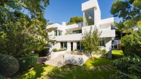 Villa for sale in Nueva Andalucia, Marbella