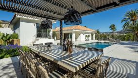Villa for sale in Las Brisas, Nueva Andalucia