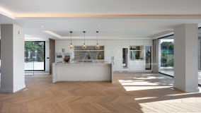 Villa for sale in Elviria, Marbella East
