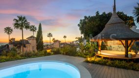 Villa for sale in El Rosario, Marbella Est