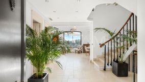 Villa for sale in Los Naranjos Golf, Nueva Andalucia