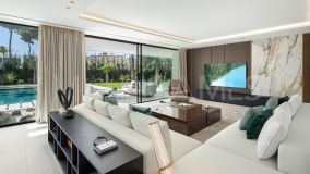 Villa for sale in Rio Verde, Marbella Golden Mile