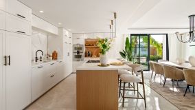 Villa en venta en El Herrojo, Benahavis