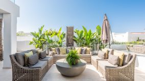 Maison de Ville for sale in El Oasis Club, Marbella Golden Mile