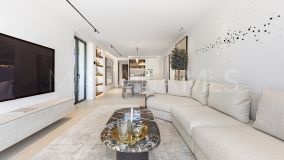 Apartamento en venta en Nueva Andalucia, Marbella