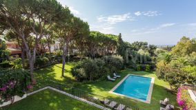 Villa for sale in Hacienda las Chapas, Marbella Öst