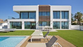 Villa en venta en Beach Side New Golden Mile