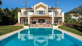 Villa mediterránea con vistas panorámicas en Marbella Hill Club