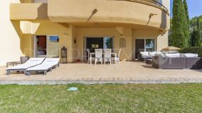 Lovely ground floor apartment with direct access to the garden in Elviria Hills