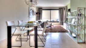Ample 2 bedroom Apartment in Altos de Los Monteros, Marbella East