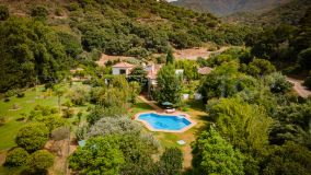 Buy Casares country house with 5 bedrooms