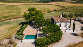 For sale country house in Ronda with 4 bedrooms