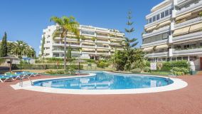 Se vende apartamento con 2 dormitorios en Guadalmina Alta