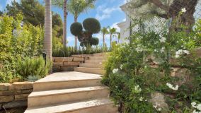 For sale villa with 6 bedrooms in Las Lomas de Marbella