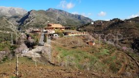 For sale 8 bedrooms country house in Alozaina