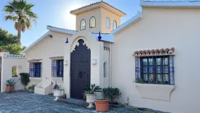 Buy Estepona 4 bedrooms villa