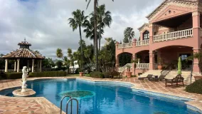 Villa con 6 dormitorios a la venta en Sierra Blanca