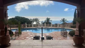 Villa con 6 dormitorios a la venta en Sierra Blanca
