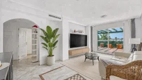 Apartamento en venta en Marbella con 2 dormitorios