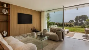 Apartamento planta baja en venta en Aloha