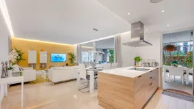 Apartamento planta baja de 3 dormitorios en venta en Marbella - Puerto Banus
