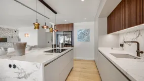 For sale Albatross Hill apartment with 4 bedrooms