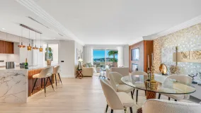 For sale Albatross Hill apartment with 4 bedrooms