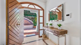 Nueva Andalucia villa for sale