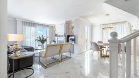 For sale Nueva Andalucia town house