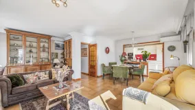 Apartment for sale in Estepona Town