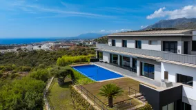 Villa for sale in Los Altos de los Monteros