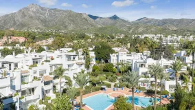 Apartamento con 4 dormitorios a la venta en Alhambra del Mar