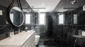 Ático de 2 dormitorios en venta en Los Altos de los Monteros