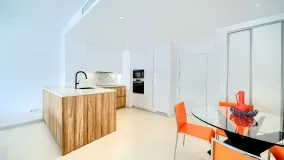 Ático de 2 dormitorios en venta en Jardines del Mar