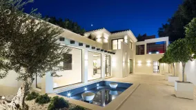For sale 5 bedrooms villa in Aloha