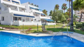 Se vende apartamento en Nueva Andalucia con 3 dormitorios